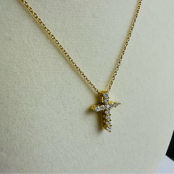 ✨ Moissanite Cross 18K Gold-Plated Necklace | 925 Sterling Silver ✨ - Picture 17 of 17